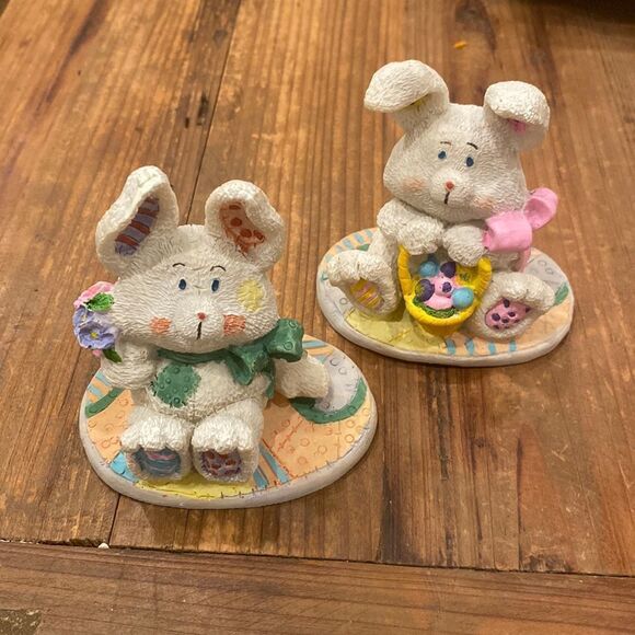 Vintage Easter Bunny Figurines Set of Two Ceramic Rabbits Eggs Flowers Whimsical - Picture 2 of 12